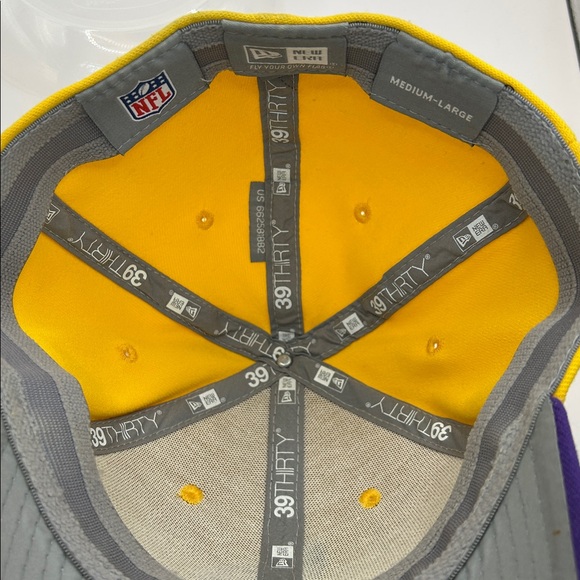New Era Minnesota Vikings baseball Cap. 39Thirty - Picture 10 of 15